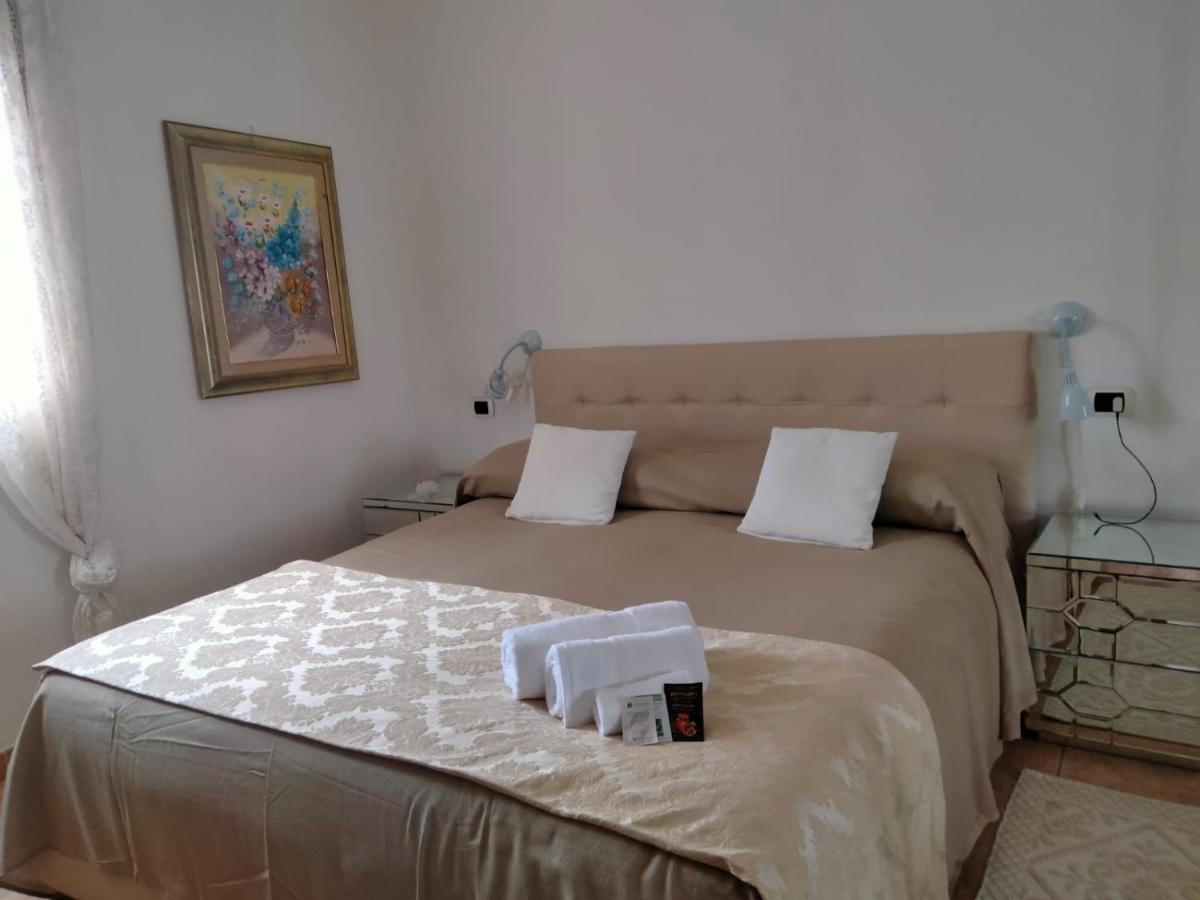La Casa Dei Fenicotteri Bed and Breakfast Olbia Eksteriør billede